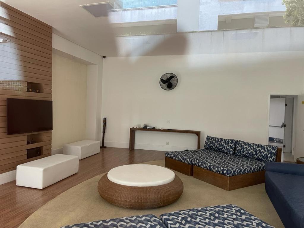 Lindo Apartamento A 50 Metros Da Praia Γκουαρούχα Εξωτερικό φωτογραφία