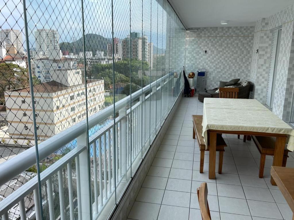 Lindo Apartamento A 50 Metros Da Praia Γκουαρούχα Εξωτερικό φωτογραφία