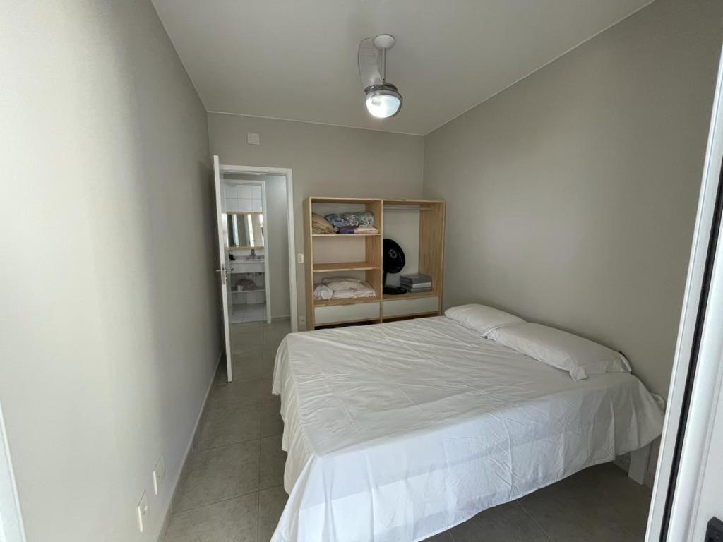 Lindo Apartamento A 50 Metros Da Praia Γκουαρούχα Εξωτερικό φωτογραφία
