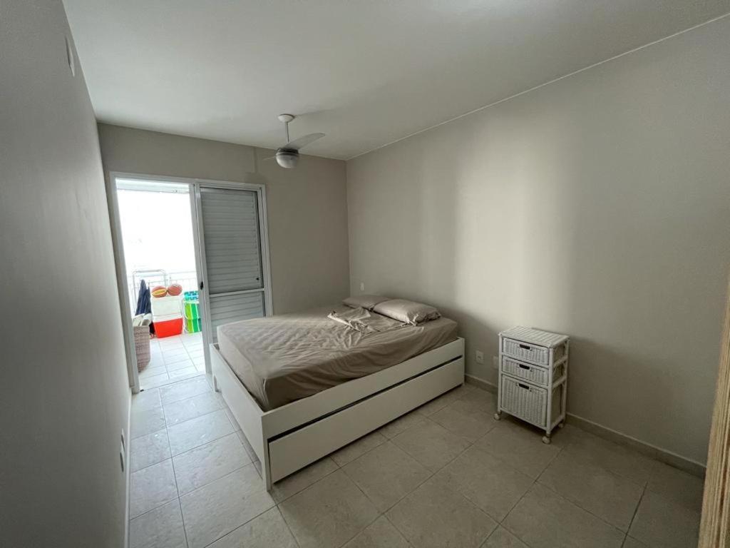 Lindo Apartamento A 50 Metros Da Praia Γκουαρούχα Εξωτερικό φωτογραφία