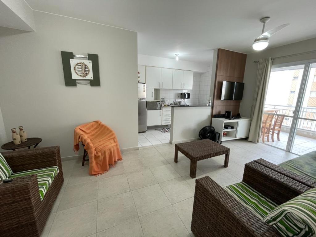 Lindo Apartamento A 50 Metros Da Praia Γκουαρούχα Εξωτερικό φωτογραφία
